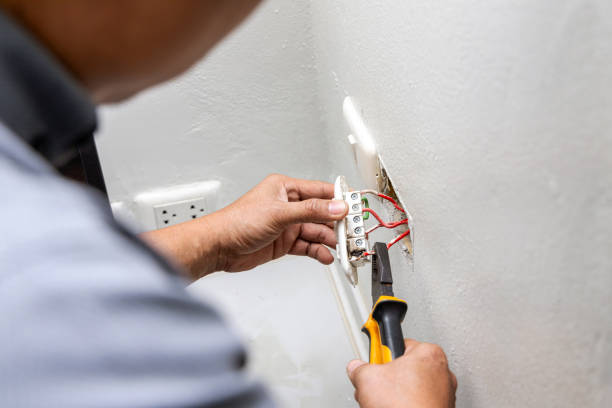 Best Affordable Emergency Electrician  in Buttonwillow, CA